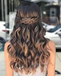 Prom Hairstyle Ideas, Curly Long Hair, Prom Hairstyle, Quince Hairstyles, Easy Hairstyles For Long Hair, Winter Trends, Long Curly Hair, Long Curly, Curled Hairstyles