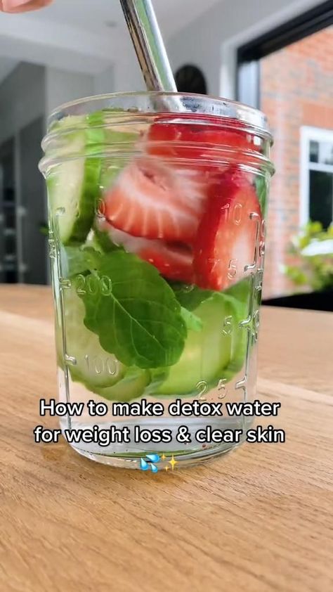 Gut Cleanse, Healthy Water Drinks, Best Smoothie, Detox Water Recipes, Healthy Drinks Smoothies, Healthy Drinks Recipes, Healthy Detox, Water Recipes, Healthy Smoothie