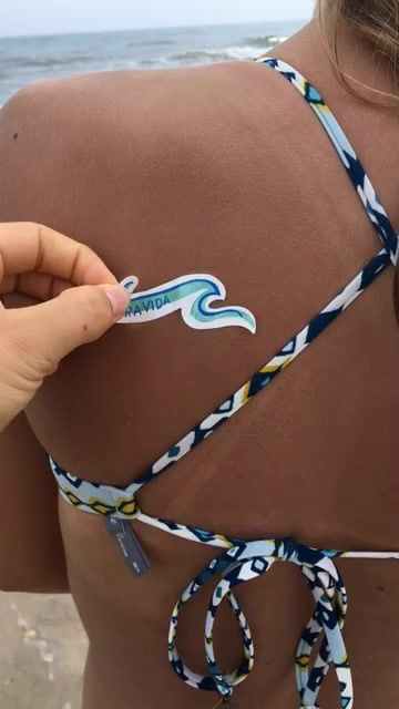 Suntan Tattoo, Aesthetic Summer Pictures, Sunscreen Tattoo, Tanning Stickers, Man Street Style, 16 Aesthetic, Beach Sunscreen, Tan Tattoo, Beach Tattoo