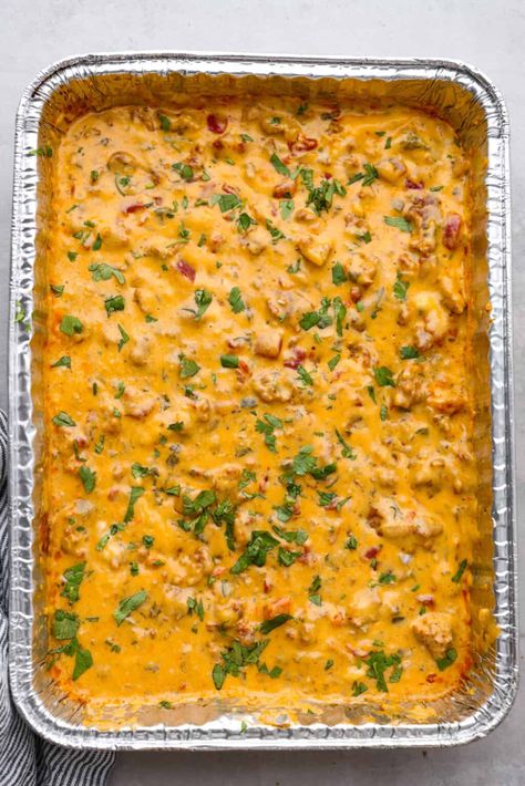 Smoked Queso Dip, Chorizo Dip, Smoked Queso, Hot Corn Dip, Rotel Dip, Cilantro Recipes, Queso Dip Recipes, Mexican Flavors, Hot Crab Dip