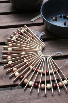 Pot Holder - using popsicle sticks & beads... can be hung on the kitchen wall as art when not in use! Popsicle Stick Pot Holder, Icypole Stick Craft, Wooden Sticks Diy Decor, Popsicle Stick Wall Decor, Wooden Sticks Diy, Wooden Beads Crafts, Popsicle Stick Crafts For Adults, Trivets Diy, Popsicle Stick Art