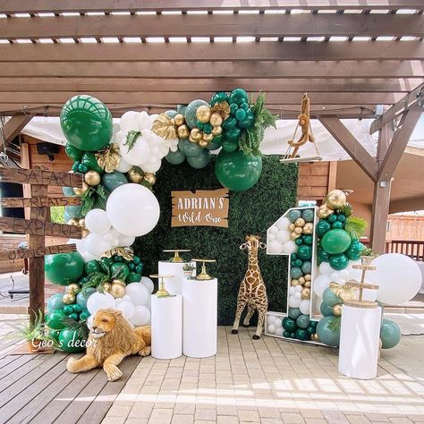 Wild One Backdrop, Dino Birthday Cake, Christening Themes, Safari Birthday Party Decorations, Safari Baby Shower Boy, Jungle Theme Birthday Party, Qualatex Balloons, Jungle Theme Birthday, 1st Birthday Party Decorations