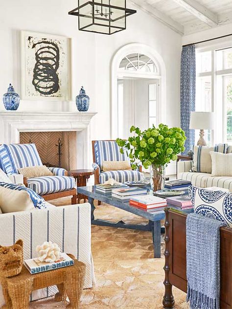 Blue and white striped living room in Palm Beach house on Thou Swell #hometour #palmbeach #livingroom #coastaldecor Decorating With Blue And White, Popular Living Room Colors, Decorating With Blue, Phoebe Howard, Living Room Color Combination, Blue And White Living Room, Room Color Combination, Popular Living Room, Beach Living Room