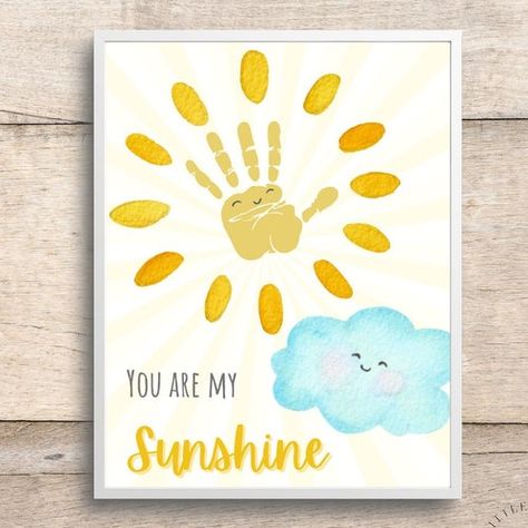 Sunshine Handprint, Insect Art Projects, Handprint Painting, Craft Toddler, Craft Handprint, Toddler Craft, Diy Preschool, Keepsake Crafts, Baby Art Projects