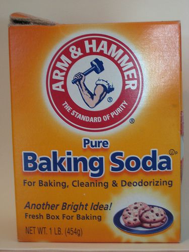 Green Cleaning: Uses for Baking Soda #cleaning #tips Baking Soda Shampoo Recipe, Clarify Hair, Carpet Cleaning Hacks, Baking Soda Uses, Baking Soda Shampoo, Cool Ideas, Green Cleaning, How To Clean Carpet, Grow Hair