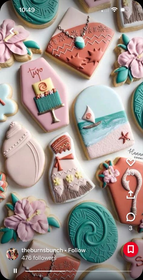 Moana Royal Icing Cookies, Moana Sugar Cookies Decorated, Moana Cookies Decorated, Moana Sugar Cookies, Vacation Cookies, Tropical Cookies, Moana Cookies, Disney Princess Cookies, Moana Birthday Decorations