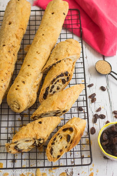 Currants Roll Recipe, Coconut Fudge Recipe, Currant Bread, Coconut Rolls, Pastry Dough Recipe, Trinidadian Recipes, Rolly Polly, Trinidad Recipes, Coconut Tart