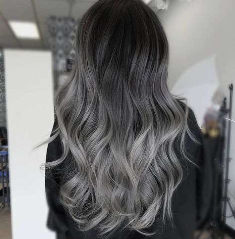 984 Likes, 5 Comments - sammi wang (@sammiiwang) on Instagram: “@fanola_usa #fanolafiberfixs” Grey Balayage, Silver Ombre Hair, Dark Ombre Hair, Grey Ombre Hair, Easy Updo, Blonde Hair Extensions, Kadeřnické Trendy, Brazilian Straight Hair, Silver Hair Color