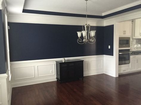 Navy Walls White Wainscotting, Dark Blue Dining Room With Wainscoting, Dark Blue Dining Room Walls, Sw Naval, Navy Blue Dining Room, Sherwin Williams Naval, Sherwin William, Color Ceiling, Dining Room Navy