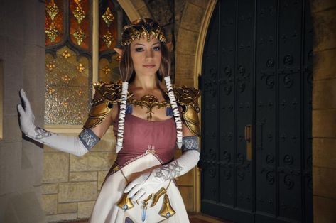 Princess Zelda by akuriko on DeviantArt Princess Zelda Cosplay, Zelda Costume, Best Cosplay Ever, Link Cosplay, Princesa Zelda, Zelda Cosplay, Zelda Twilight Princess, Epic Cosplay, Princess Dress Up