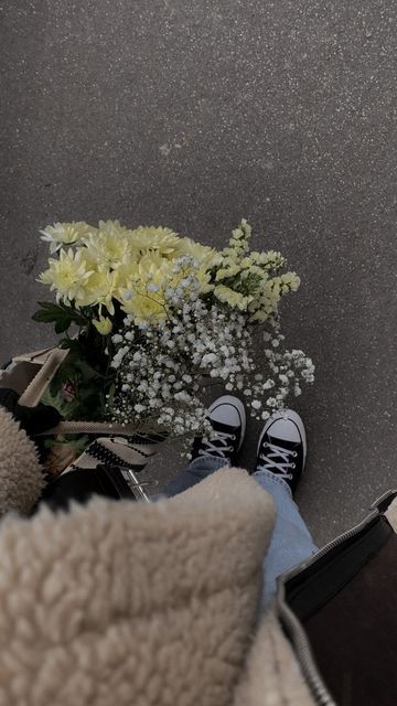 vanessa on Instagram: "moving calm 💐 #aesthetic #ａｅｓｔｈｅｔｉｃ #pinterest #inspo #sundayvibes #denisebobe #denisebobepreset" Vanessa Aesthetic, Vanessa Core Aesthetic, Vanessa Core, Alex + Core + Aesthetic, When They Cry, + Core + Aesthetic, Instagram