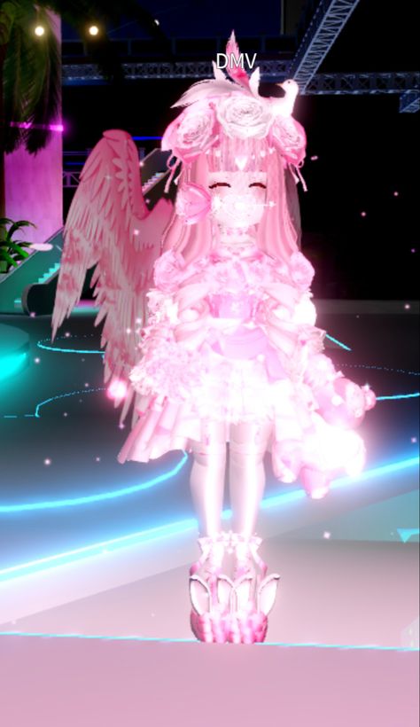 Royal High Mermaid Outfit, Pink Royale High Outfits, Cute Pink Royale High Outfits, Angel Outfit Royale High, Kokomi Royale High Cosplay, Bunny Outfit Royal High, Fashion Designer Aesthetics, Pink Wallpaper Laptop, High Clothes