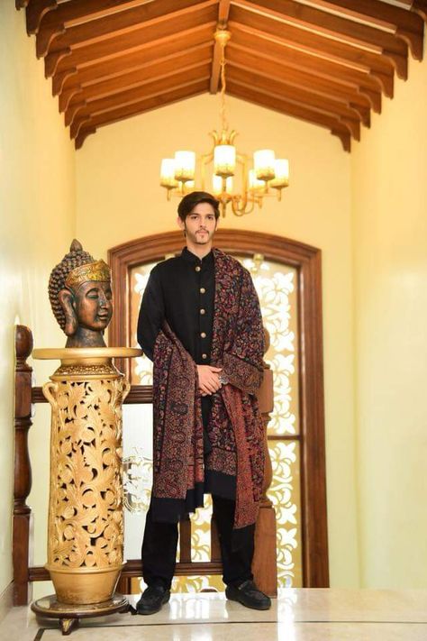 Mens Wedding Looks, Rohan Mehra, Tie Knots Men, Men Shawl, Mens Shawl, Kashmiri Embroidery, Designer Ties, Stole Scarf, Wool Shawl