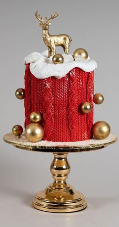 Sweater Cake Design, Christmas Cakes 2023, Christmas Cake Flavors, Winter Cake Designs, Red Christmas Cake, Christmas Cakes Ideas Decoration, Winter Cake Ideas, Christmas Birthday Theme, Christmas Sweater Cake