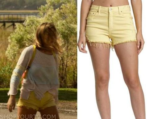 Outerbanks Girl Outfits, Pogue Life Outfits, Yellow Denim Shorts, Outfit Outer, Pogue Style, Outer Banks Outfits, Sarah Cameron, Gala Outfit, Worn On Tv