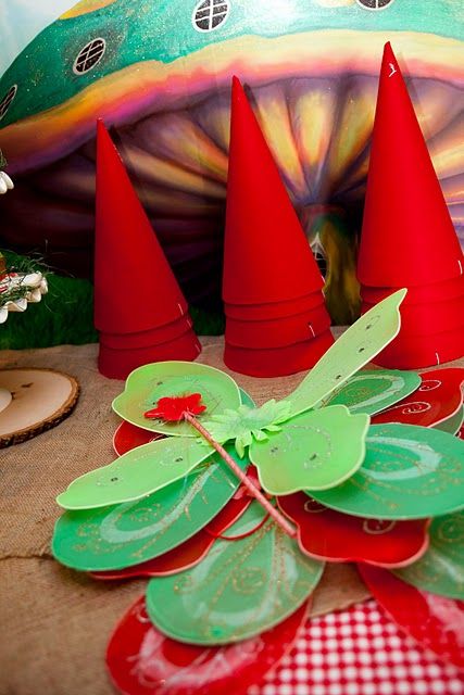 Love the simple star wands! Woodland Fairy Birthday, Gnome Hats, Fairy Princess Party, Enchanted Forest Birthday, Woodland Fairy Party, Butterfly Garden Party, Fairy Gnome, Pirates Party, Fairy Garden Birthday Party