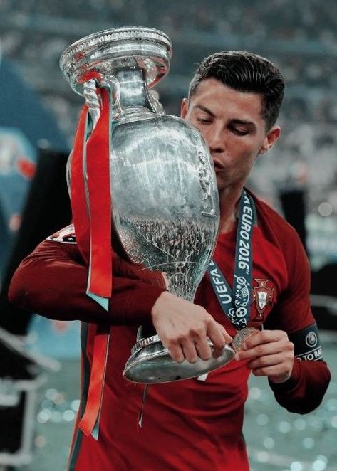 Portugal Euro 2016, Cristiano Ronaldo 4k, Wallpapers Football, Football 4k, Cristiano Ronaldo Body, Cristiano Ronaldo Wallpaper, Portugal Aesthetic, Cristiano 7, Ronaldo Wallpaper