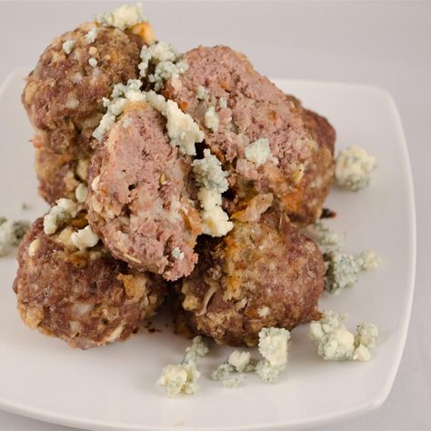 Blue Cheese and Beef Meatballs Blue Cheese Meatballs, Spicy Food Mexican, Cheese Meatballs, Best Ground Beef Recipes, Swiss Steak, Soup With Ground Beef, Best Meatballs, Meatball Recipes Easy, Tasty Meatballs