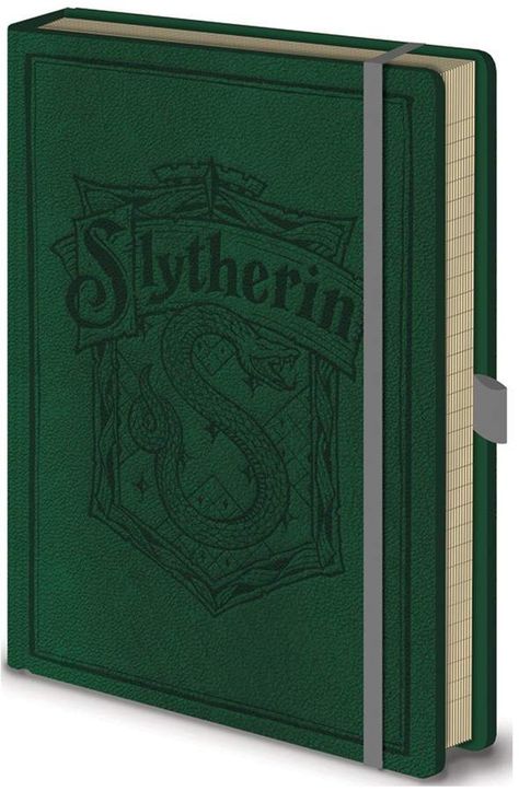 Harry Potter Slytherin A5 Notebook And Cup - "leather look" featuring embossed Harry Potter Slytherin Crest artwork on the cover and ceramic cup #harrypotterfan #magic #giftideas #bulletjournal Slytherin Decor, Slytherin Room, Noble Collection Harry Potter, Disney Hogwarts, Slytherin Crest, Harry Potter Accessories, Harry Potter Merch, Harry Potter Bedroom, Harry Potter Slytherin