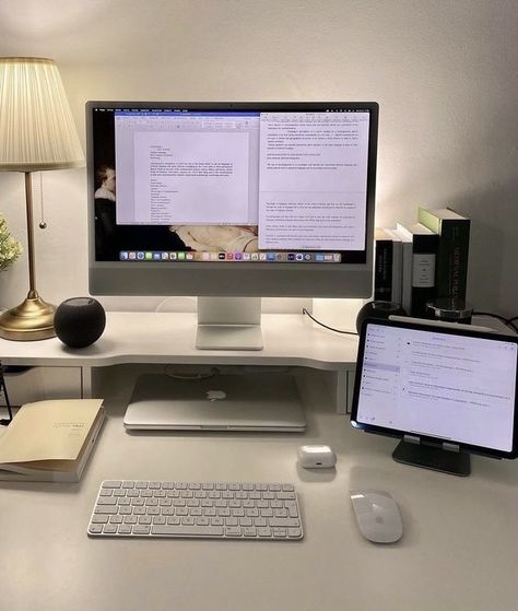 Imac Setup, Imac Desk, Imac Desk Setup, Dream Desk, Desktop Setup, Desk Inspo, Work Space Decor, Study Pictures, Office Room Decor