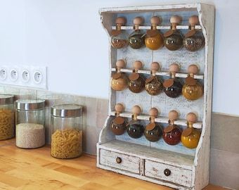 Spice Rack Vintage, Mason Jar Shelf, Vintage Kitchen Storage, Kitchen Spice Storage, Wall Mounted Spice Rack, Wood Spice Rack, Special Walnut Stain, Vintage Style Kitchen, Wooden Spice Rack