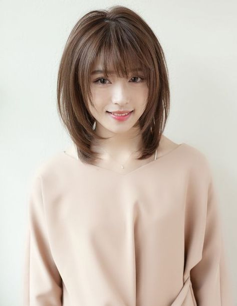 Straight Medium Layered Hair, Medium Layered With Bangs, Haircuts For Asian Women, Medium Hair Styles For Women, Asian Short Hair, Shot Hair Styles, Haircuts For Medium Hair, Haircuts Straight Hair, Short Hair Haircuts