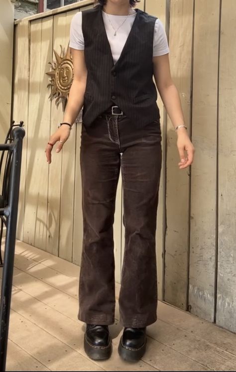 Witch Outfit Men, Brown Flair Pants Outfit, Flare Outfit Pants, Brown Pants Outfit Aesthetic, Brown Flare Pants Outfit, Brown Vest Outfit, Black And Brown Outfit, Edgy Academia, 70s Vest