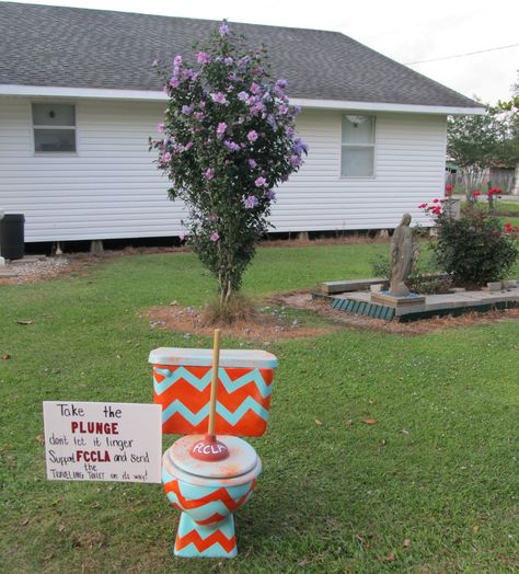 Yep we got the TACKY toilet from our neighbors.   Cute fundraising idea, Traveling Toilet Fundraiser, Toilet Fundraiser, Fun Raiser Ideas, Dance Team Fundraisers, Softball Fundraiser, Peewee Cheer, Spirit Week Themes, Football Fundraiser, Golf Fundraiser