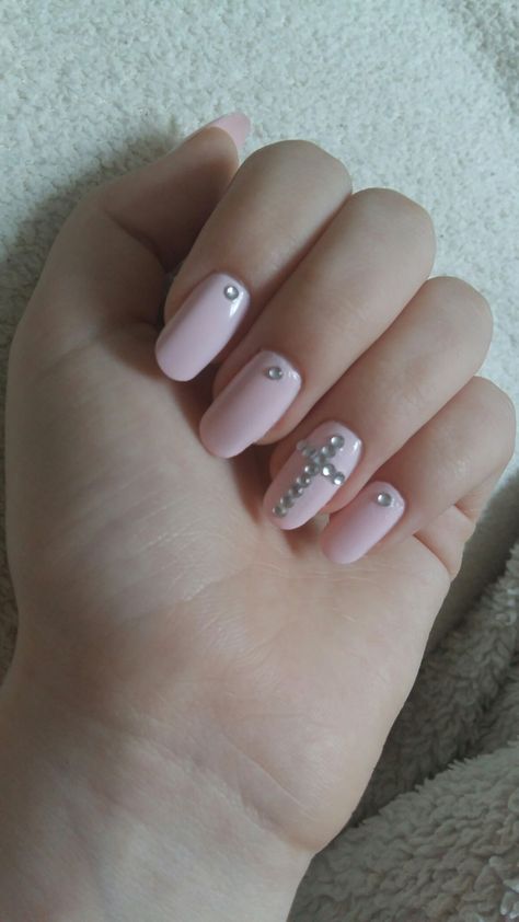 Baby pink polish with rhinestones Round Nails With Rhinestones, Short Round Nails, Nails With Rhinestones, Pink Polish, Round Nails, Rhinestone Nails, Baby Pink, Nail Designs, Nails