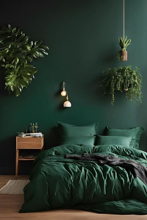 Evergreen Bedroom, Victoria Cohen, Dark Green Bedroom Ideas, Forest Green Bedrooms, Black Bedroom Aesthetic, Dark Green Bedroom, Emerald Green Bedrooms, Dark Green Rooms, Green Bedroom Walls