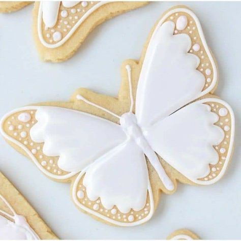 Easter Sugar Cookies Decorated, Cookies Summer, Decorating Sugar Cookies, Cookies Wedding, Butterfly Cookies, Perfect Cookies, Tomorrow Is Monday, Royal Iced Cookies, Easter Sugar Cookies