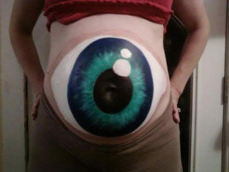 BELLY ART:  pregnant belly paintings. Perfect for Halloween. Halloween Belly Painting Pregnant, Halloween Belly Painting, Belly Painting Pregnant, Bump Painting, Belly Paint, Pregnant Belly Painting, Belly Pics, Belly Art, Belly Casting