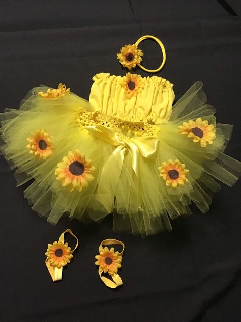 Baby Boy Birthday Outfit, Yellow Flower Girl Dresses, Mustard Wedding, Sunflower Birthday, Yellow Tutu, Sunflower Headband, Boys Birthday Outfits, Sunflower Party, Weddings Idea