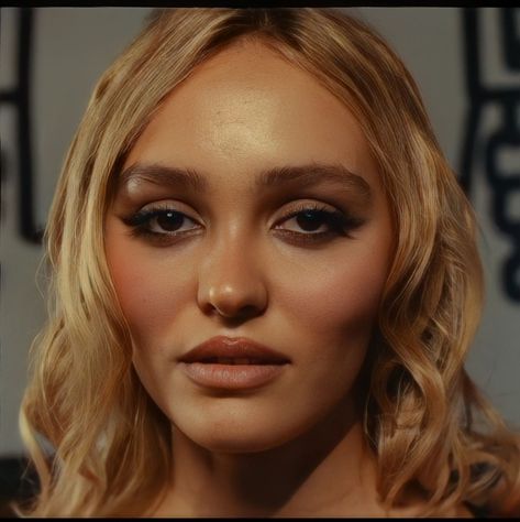 Cheek Implants, Lily Depp, Rapper Travis Scott, Fair Skin Makeup, Movie Makeup, Beauty Hacks Nails, The Idol, Lily Rose Depp, Fall Makeup