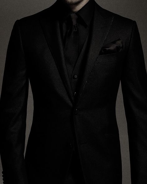 Guys In All Black Suits, Dainn Blackthorne The Annihilator, The Annihilator Book, The Annihilator Aesthetic, Full Black Suit Men, Black Suit Aesthetic, Hoco Suits, Dainn Blackthorne, Full Black Suit