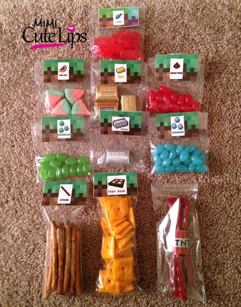 The Best Minecraft Party Food Ideas! - Brownie Bites Blog Minecraft Dort, Minecraft Party Food, Minecraft Party Favors, Diy Minecraft Birthday Party, Minecraft Diy, Minecraft Party Decorations, Minecraft Decoration, Minecraft Theme, Shopkins Party