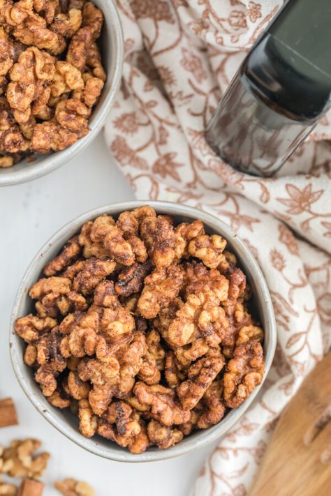 Air Fryer Roasted Nuts Recipe, Candied Walnuts In Air Fryer, Air Fryer Nuts Recipe, Roasted Walnuts In Air Fryer, Candied Walnuts Easy, Walnut Recipes Healthy, Spiced Walnuts Recipe, Candied Walnuts Recipe, Candied Walnuts For Salad