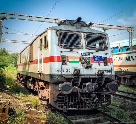 Indian Locomotive, Giddha Dance, Indian Railway Train, Train Images, Electric Engine, New Images Hd, Travel Picture Ideas, Lion Wall Art, Indian Railways