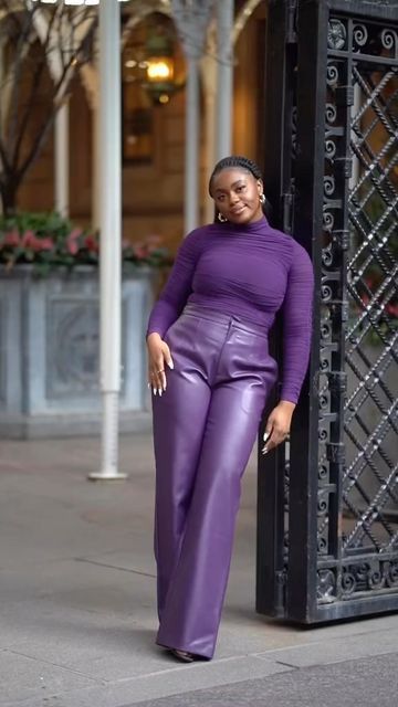 Purple Satin Pants Outfit, Chizi Duru, Purple Monochromatic, Wellness Influencer, Fall Outfits Black Women, Monochromatic Fashion, Burgundy Outfit, Weather Outfits, Monochromatic Outfit