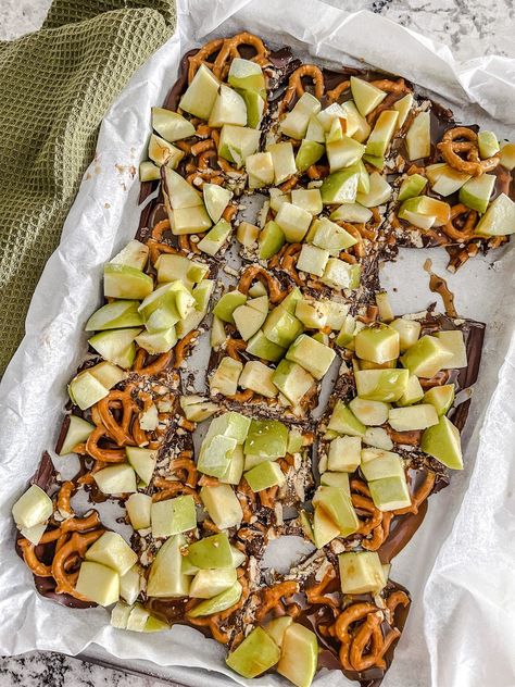 Caramel Apple Bark, Apple Bark, Melted Caramel, Apple Picking Season, How To Melt Caramel, Apple Bars, Afternoon Snack, Caramel Apple, Apple Picking