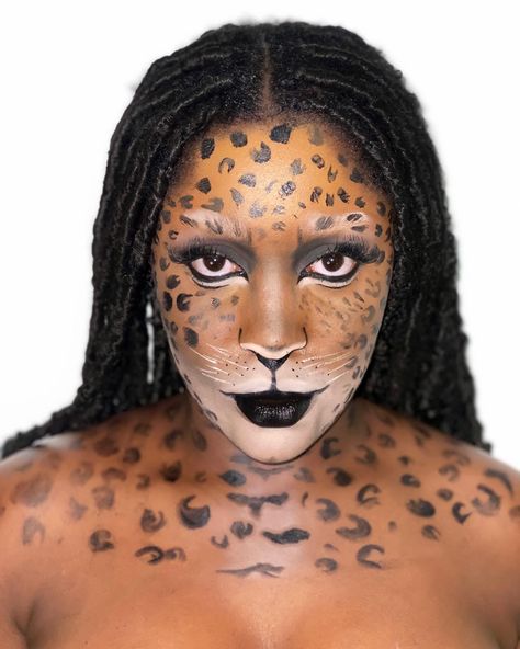 Leapord Halloween Makeup Easy, Smile Halloween Makeup, Squirrel Makeup, Lioness Makeup, Quirky Makeup, Leopard Face Paint, Lion Makeup, Cheetah Makeup, Theater Makeup