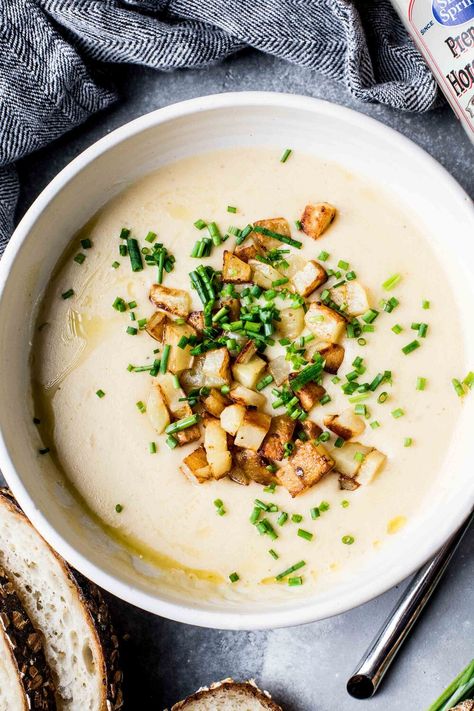 Leek And Cauliflower Soup, Horseradish Recipes, Rustic Recipes, Radish Recipes, Creamy Potato Soup, Delicious Soup Recipes, Creamy Potato, Vegan Soups, Cauliflower Soup