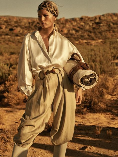 Anna Ewers Vogue Paris Safari Style Fashion Editorial Moda Safari, Anna Ewers, Safari Outfit, Safari Outfits, Africa Photography, Bohemian Diesel, Look Boho Chic, Safari Chic, German Beauty