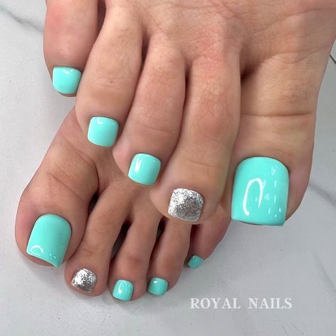 Turquoise Nail Designs, Cruise Nails, Disney Acrylic Nails, Pedicure Designs Toenails, Aqua Nails, Beachy Nails, Gel Toe Nails, Turquoise Nails, Toe Nail Color