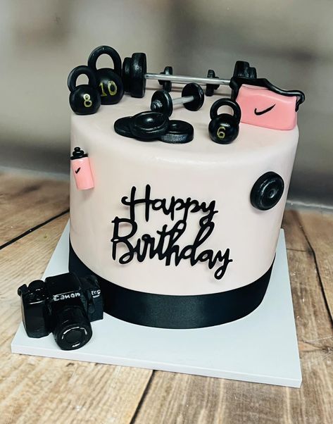 Cake for a lady that loves the gym... - Sweet Cake Surprise Gym Cake, Cake Surprise, Birthday Cake For Him, Kids Library, Sweet Cake, 10% Happier, Cakes For Men, Canon Camera, Anniversary Cake