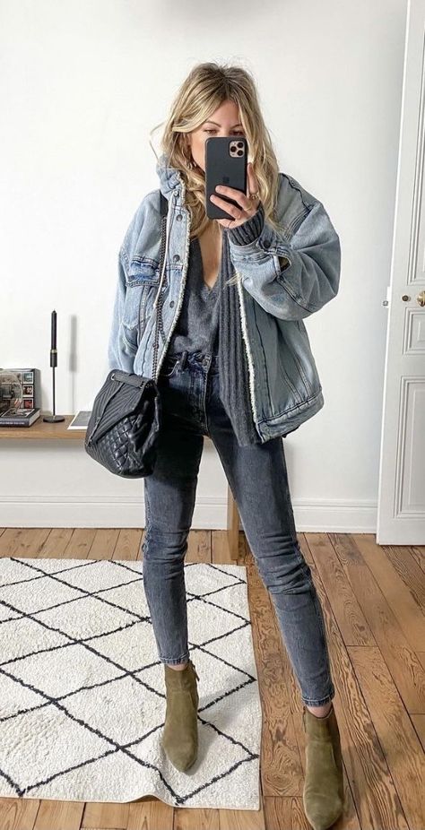 Rachel Ratke Style, Call 2023 Outfits, Winter Spring Outfits 2024, Trucker Jacket Outfit Women, New York Spring Fashion, Outfits With Blazers, Wander Outfit, Casual Chique Stijl, Fashion Mistakes