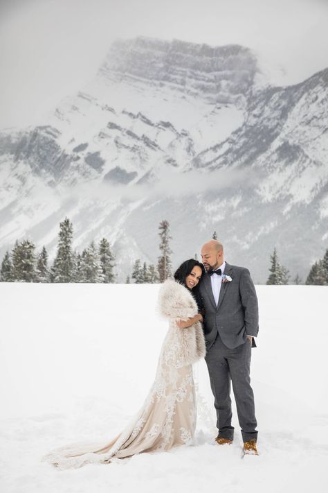 Banff Winter Wedding, Rcmp Wedding, Bride And Groom Poses Ideas, Bridesmaids Champagne, Banff Winter, Outdoor Winter Wedding, Rustic Mountain Wedding, Alberta Wedding, Winter Wedding Photos