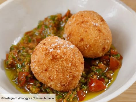 Arancini au comté : la recette démente que tout le monde va adorer - Cuisine Actuelle Croquettes, Veggie Recipes, Cooking Time, Diner, Food And Drink, Chef, Sauce, Rice, Pasta