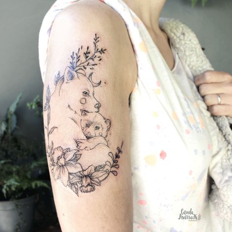 Floral Bear Tattoo, Fineline Bear Tattoo, Mother Bear Tattoo, Mamma Bear Tattoo, Tattoo Ideas For Mothers, Mom Bear Tattoo, Bear Cub Tattoo, Mama Bear And Cubs Tattoo, Mama Bear Tattoo