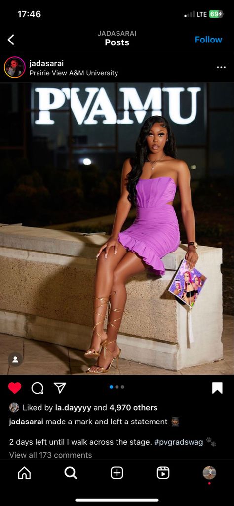 Black Women Graduation Pictures, Hbcu Graduation Pictures, Graduation Boards, Prairie View, College Graduation Pictures, Graduation Picture Poses, Grad Photoshoot, Graduation Photoshoot, Pic Pose